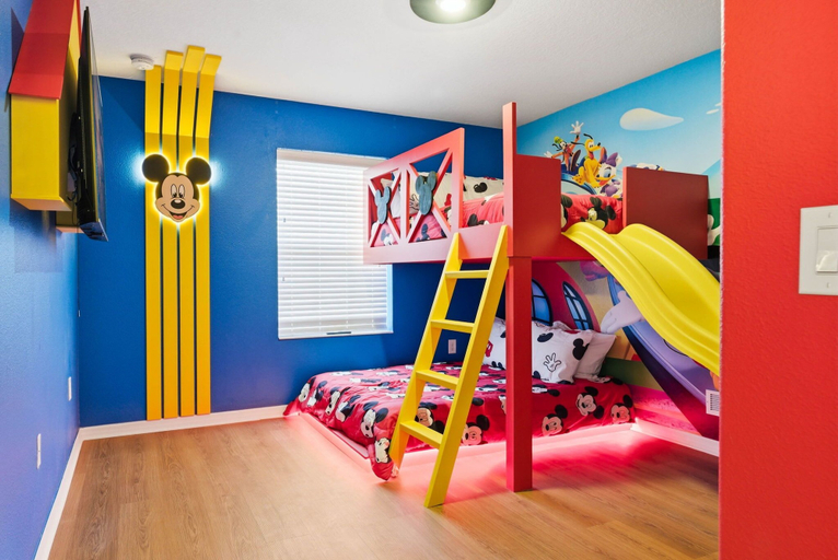 Children's theme room 2, Stylish 4br, Private Pool, Themed Rooms, Sleeps 13, Osceola