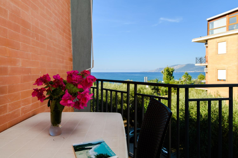 Others 5, Hotel Royal, Salerno