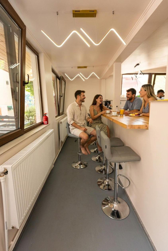 Food & Drinks 5, Alma iWAVev Isus, Tuzla