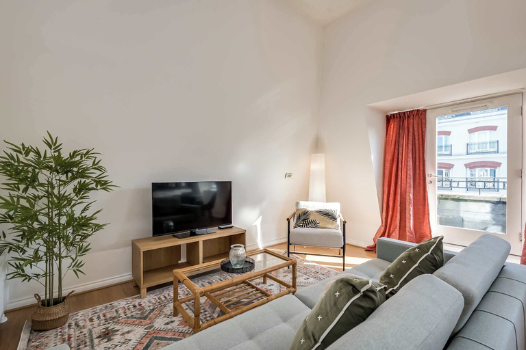 Living area 4, Central Belfast Apartments - The Cathedral Loft, Belfast