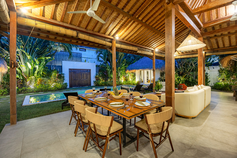 Food & Drinks 4, Refurbished Villa Kaly – Central Seminyak Oberoi, 700m from Beach, Badung