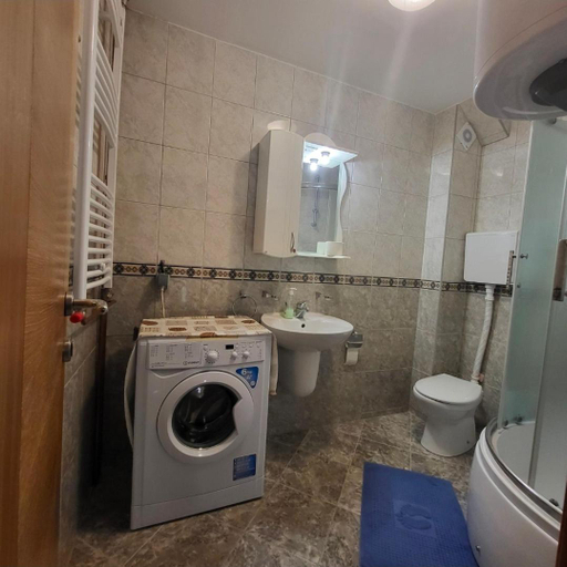 Bathroom, Kozorog Durmitor