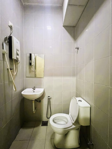 Bathroom 4, Collection O Near Taiping Mall Formerly Axis Hotel, Larut and Matang