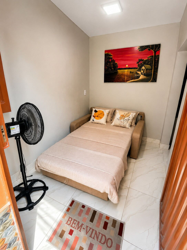 Room 5, Casa Laranja com Split e Wi-Fi 700 MB, Belém