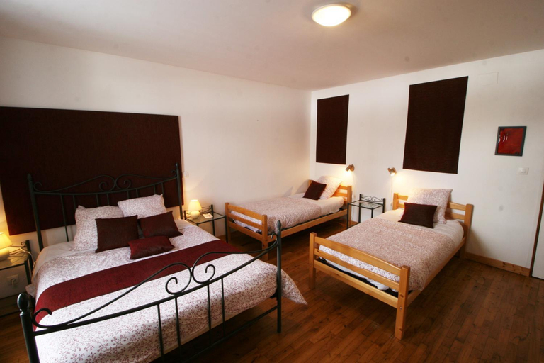 Bedroom 2, Le Clos Auvergnat, Puy-de-Dôme