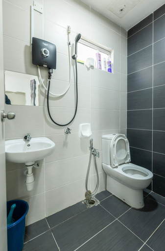 Bathroom 5, Serene Stay at Ehsan KLIA Sepang by HCK, Sepang