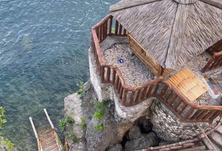 Aerial view, Cliff Cabanas by Hiverooms, Catmon
