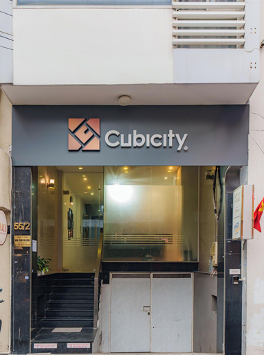 Exterior & Views 2, Cubicity Metro House, District 1