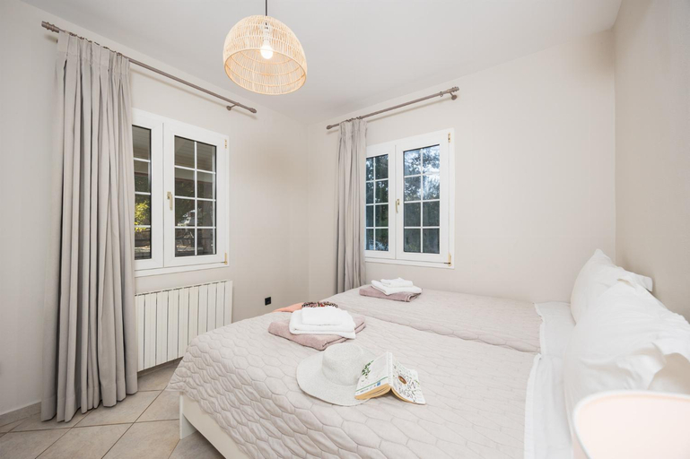 Others 5, Villa Nefeli, Ionian Islands