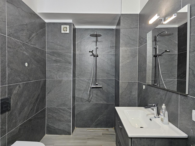 Bathroom 3, Blue Coast Apartments in Saranda, Sarandës