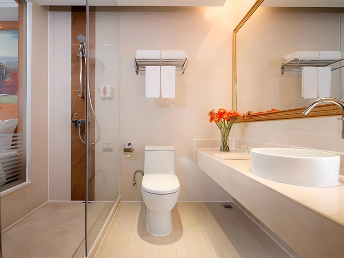 Bathroom 4, Vienna Classic Hotel Shenzhen Luohu Port Guomao Railway Station, Shenzhen