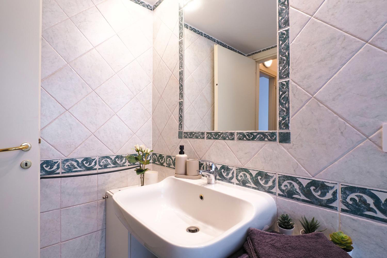 Bathroom 3, SVA18 - Fully equipped large flat - S. Ambrogio, Milano