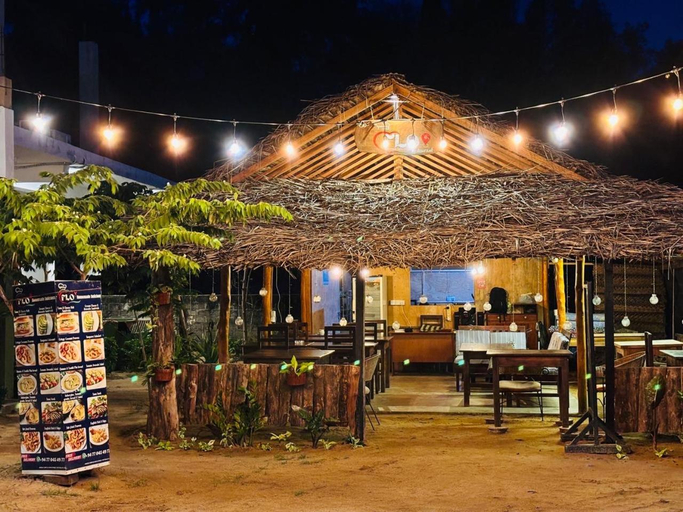 Food & Drinks 4, Baywatch Arugambay, Pothuvil
