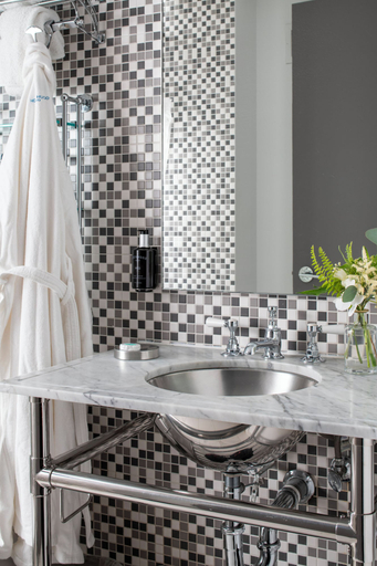 Bathroom 4, Hotel Hugo, New York