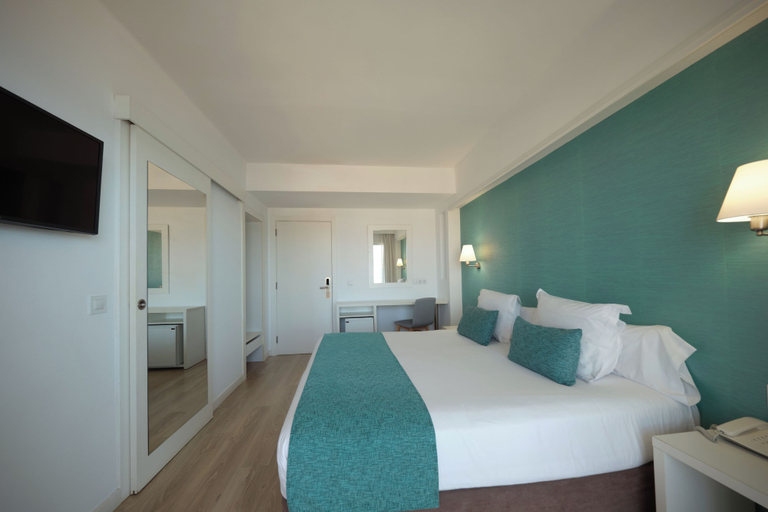 Bedroom 4, BQ Apolo Hotel, Baleares