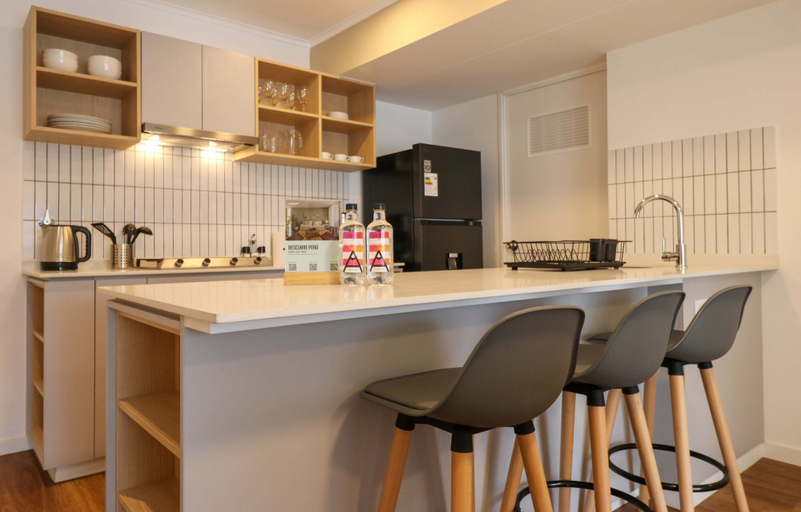 Room 4, w Light-filled 2BR w Balcony in Miraflores, Lima