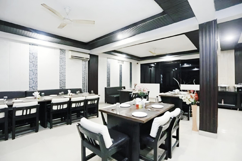 Food & Drinks 5, Hotel Areeba, Agra