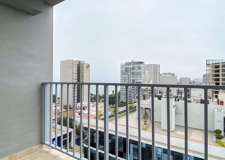 Room 2, w Stylish 2BR w Balcony View in Miraflores, Lima