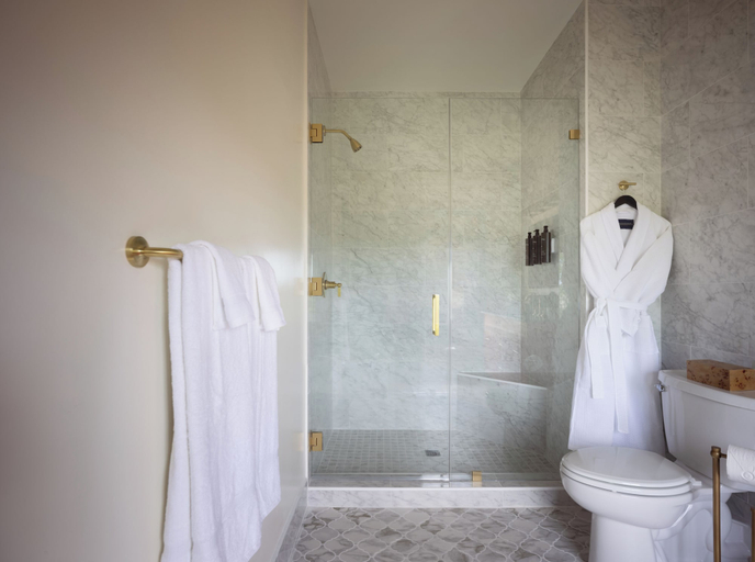 Bathroom 4, The Faust Hotel, Comal