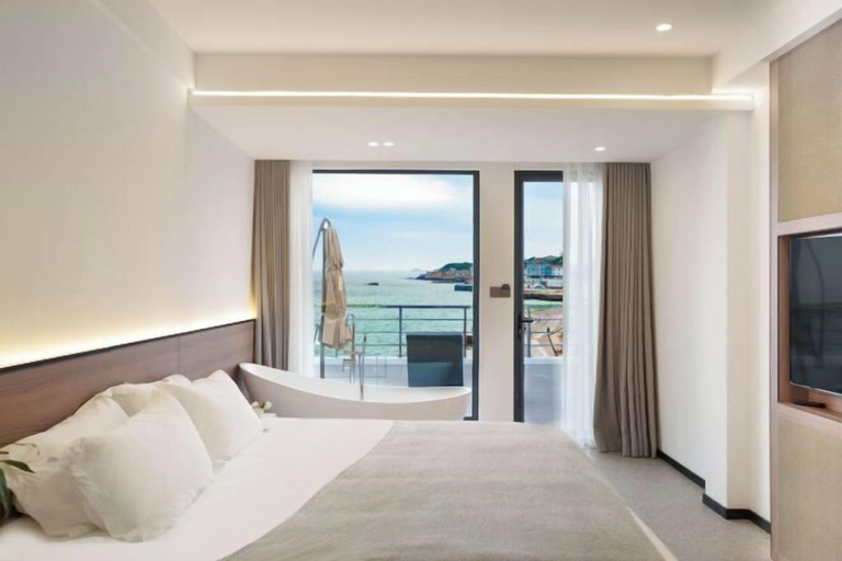 Room 5, Dongji Haixianglai Homestay, Zhoushan