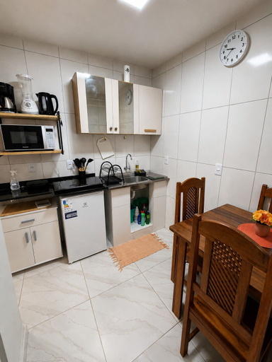 Private kitchen 4, Casa Laranja com Split e Wi-Fi 700 MB, Belém