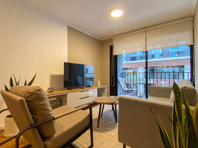 Room 5, w Design-forward 2BR w Balcony in Miraflores, Lima