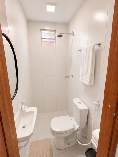 Bathroom 5, Casa Laranja com Split e Wi-Fi 700 MB, Belém