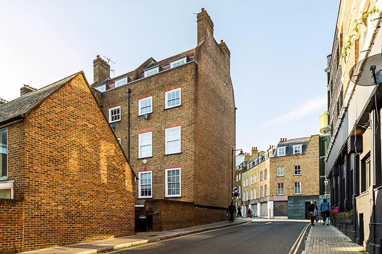 Exterior & Views, Charming Loft in Islington - Stunning View!, London