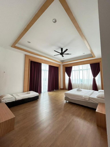 Bedroom 2, Bay Resort Penthouse by Evernent, Miri