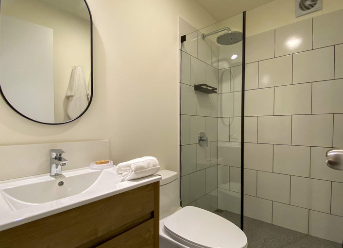Room 4, w Design-forward 2BR w Balcony in Miraflores, Lima
