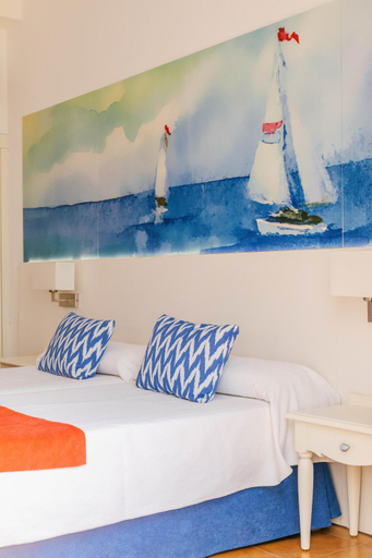 Bedroom 4, Hostal Cala Ratjada, Baleares
