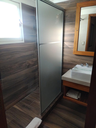 Bathroom 3, Refugio de Mar, General Alvarado