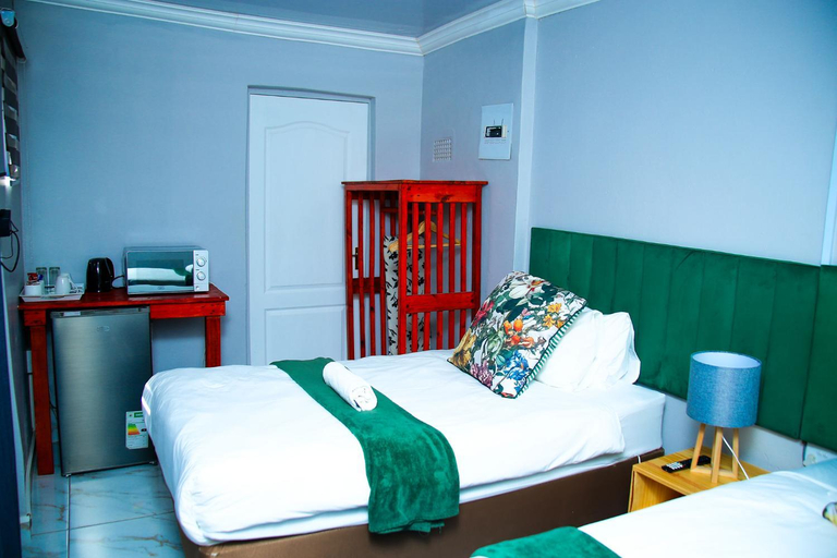 Bedroom 2, Safi Suites and Conference Centre, O.R.Tambo
