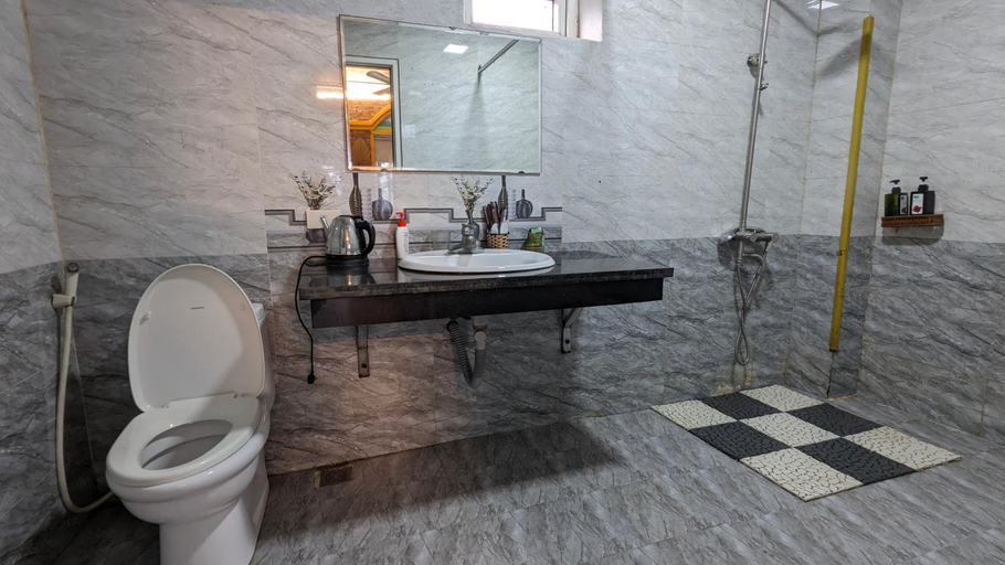 Bathroom 4, Ninh Binh Greenland Homestay, Hoa Lư