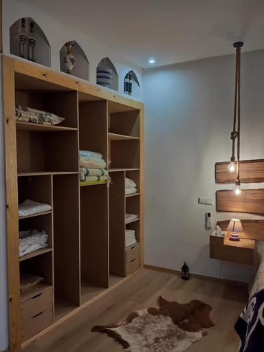 Room 4, Laurier rose, Al Haouz