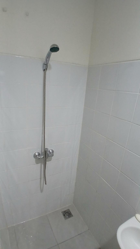 Bathroom 5, Rolling Hills Karawang, Karawang