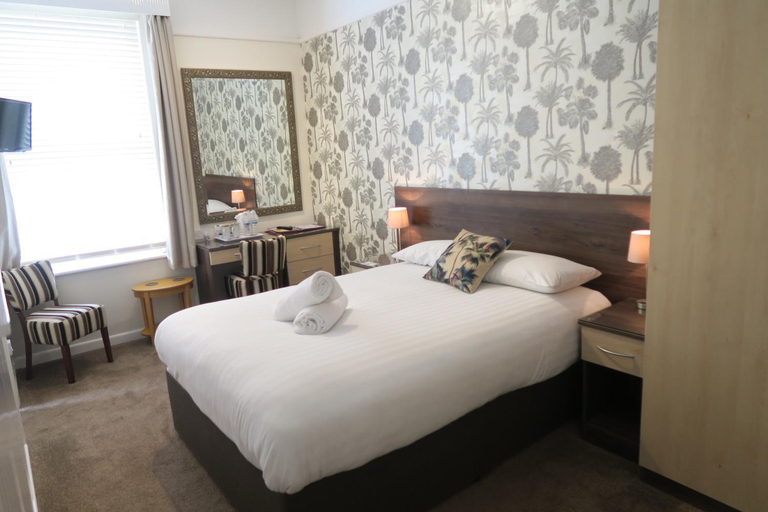 Bedroom, Cavendish Central Bournemouth, Poole