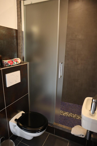 Bathroom 2, schickSAAL*, Lübeck