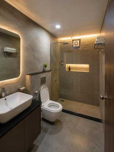 Bathroom 5, Hotel Royal Blue, Aravalli