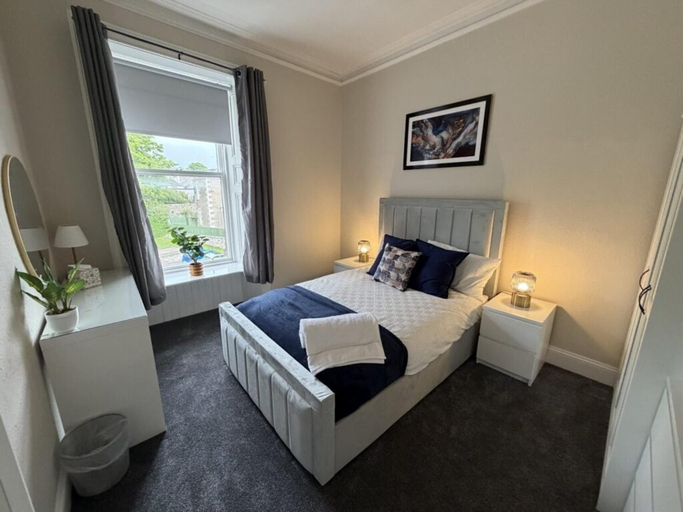 Room 3, Stylish River View Stay Sleeps 6, Dundee