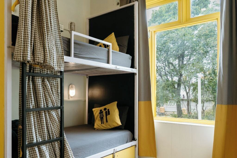 Bedroom 3, The Hosteller Bir, Kangra