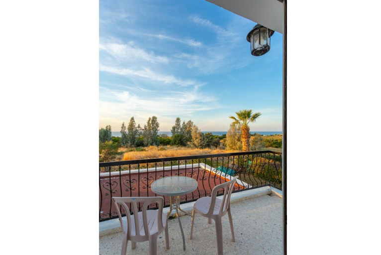 Facilities 5, Villa Christos