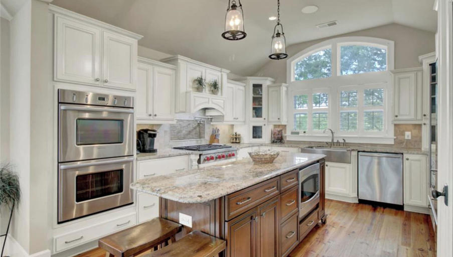 Interior 3, 5 32nd Avenue by Avantstay Gourmet Kitchen Pool Balconies, Charleston