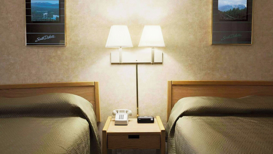 Bedroom 3, Magnuson Grand Rushmore View, Pennington