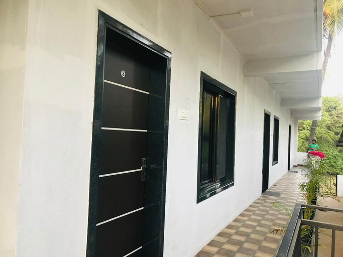 Others 3, Vickys Guest House, Sindhudurg
