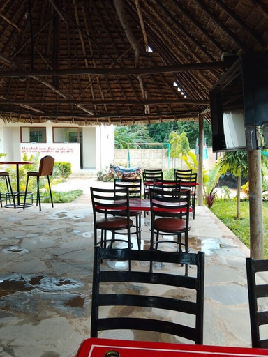 Food & Drinks 4, Le Grande Haven Shimoni, Lungalunga