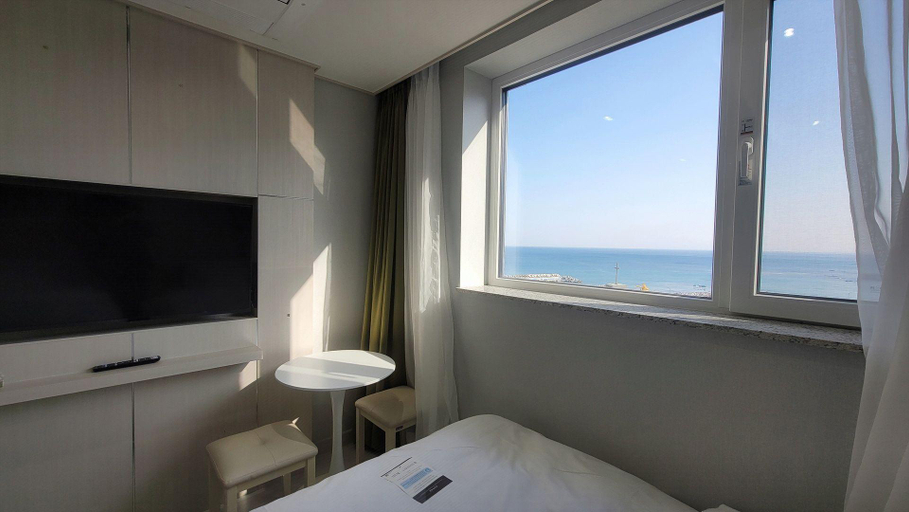Bedroom 2, Yeongdeok Hotel Gloryel, Yeongdeok