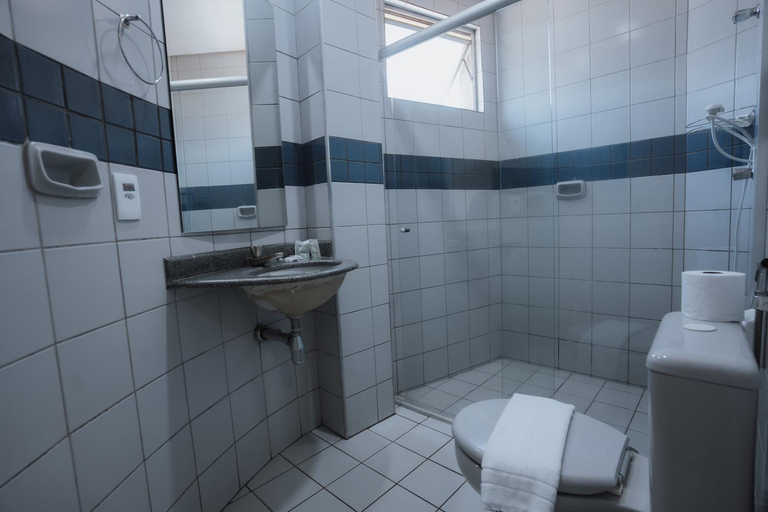 Bathroom 4, Hotel Nacional Service - Facil acesso a Regiao da 44 e Rodoviaria, Goiania