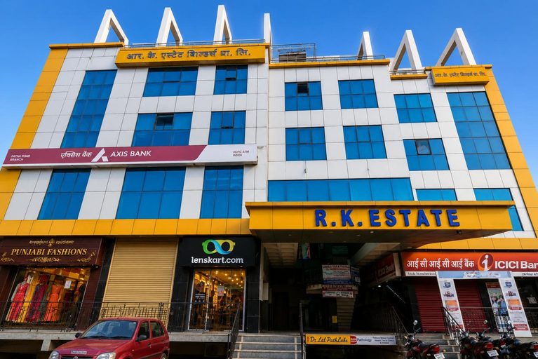 Exterior & Views 2, THE CLOVERS INN, Patna