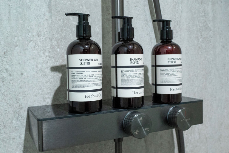 Bathroom amenities, Licheng Borui Hotel, Guangzhou